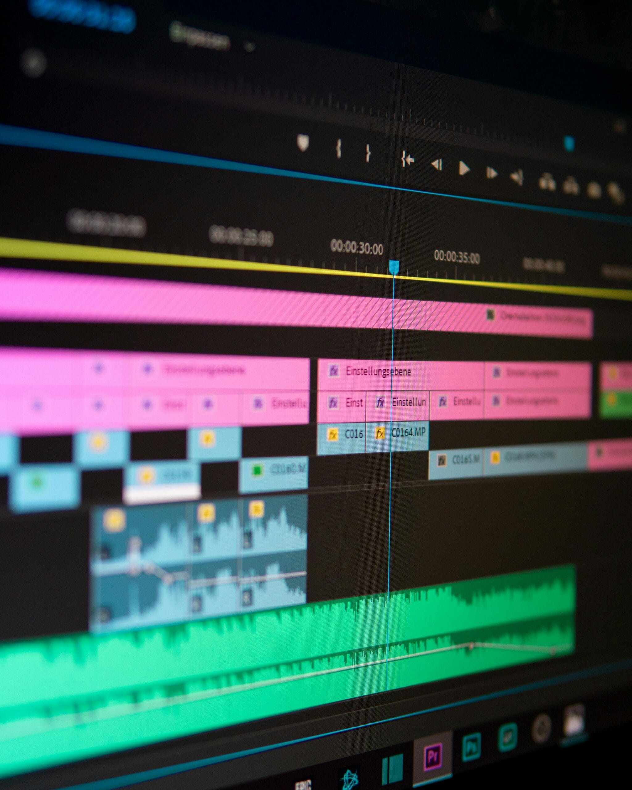CapCut vs Adobe Premiere Rush